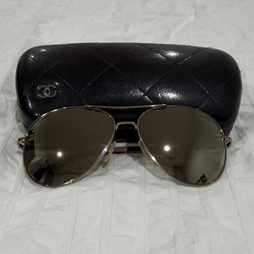 CHANEL Black Quilted Case with Silver Aviator Sunglasses
